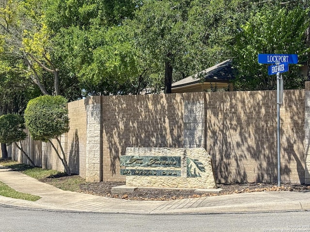 23018 Osprey, San Antonio, TX 78260 - community sign with fence