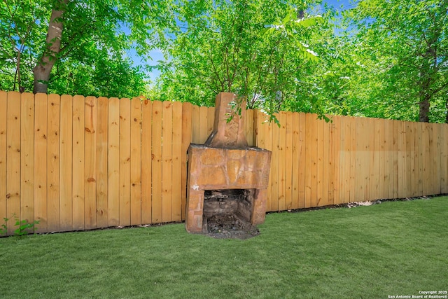 312 Avondale, San Antonio, TX 78223 - view of yard
