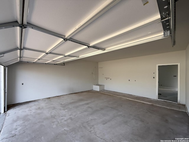 14724 Sycamore Xing, San Antonio, TX 78252 - view of garage