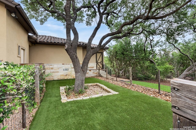 2219 Clubs Dr, Boerne, TX 78006 - view of yard