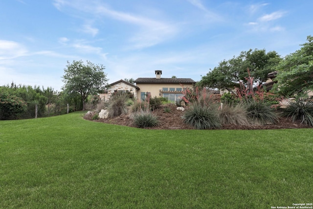 2219 Clubs Dr, Boerne, TX 78006 - view of green lawn