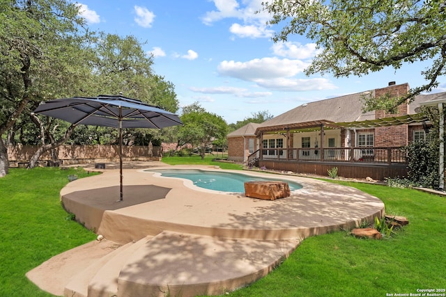 9403 Gardenia Bnd, San Antonio, TX 78266 - swimming pool featuring a deck and a patio area