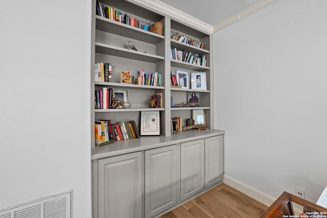 9403 Gardenia Bnd, San Antonio, TX 78266 - detailed view of wood finished floors and baseboards