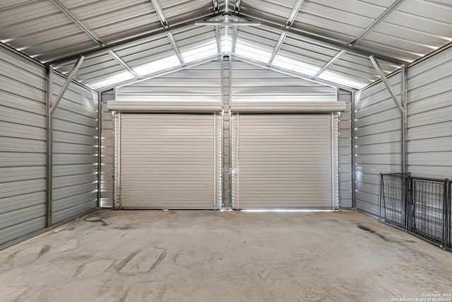 19146 Mcconnell Rd, Atascosa, TX 78002 - garage with metal wall