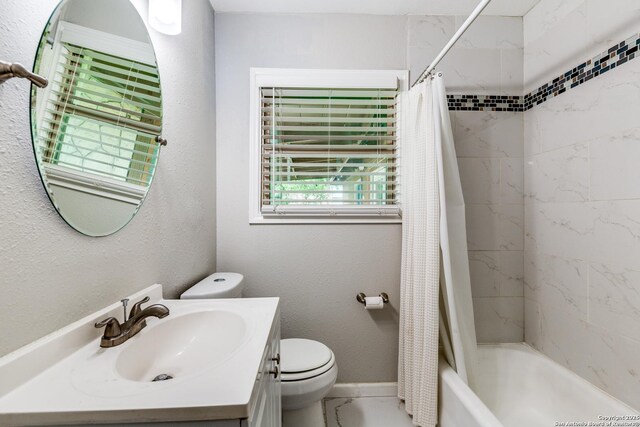 466 Shannon Lee, San Antonio, TX 78216 - bathroom with toilet, vanity, and shower / tub combo with curtain
