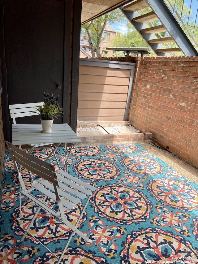 4803 Hamilton Wolfe Rd, San Antonio, TX 78229 - view of sunroom / solarium