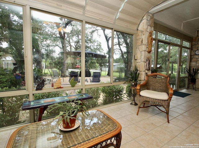 10020 Autumn Wood, Spring Branch, TX 78070 - sunroom / solarium with tile patterned flooring