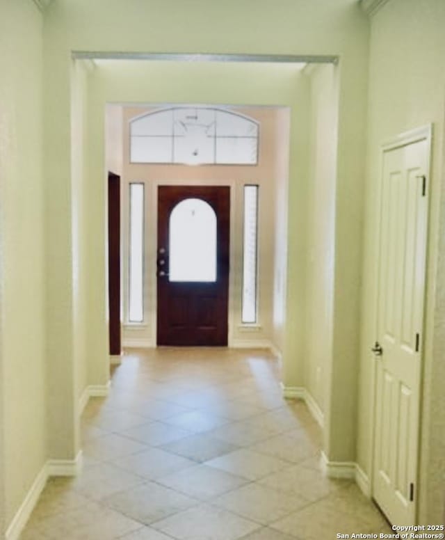 3526 Arroyo Grande, San Antonio, TX 78253 - entrance foyer with light tile patterned floors and baseboards