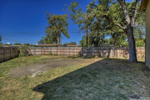 255 Gilbert Ln, San Antonio, TX 78213 - view of yard