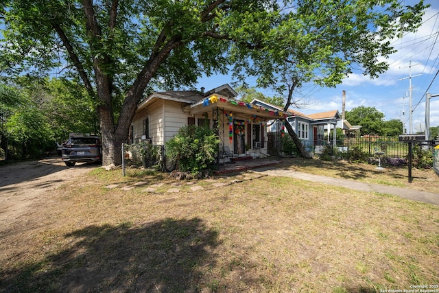 2332 Houston, San Antonio, TX 78202 - view of front of property with a porch