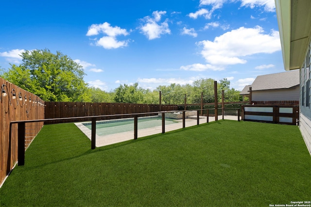 2060 Oedipus, San Antonio, TX 78245 - view of yard