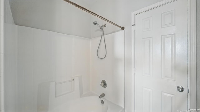 2253 Hidden Mdw, New Braunfels, TX 78130 - full bathroom featuring shower / bath combination