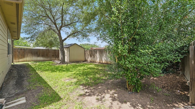 2253 Hidden Mdw, New Braunfels, TX 78130 - view of yard with a storage unit and an outdoor structure