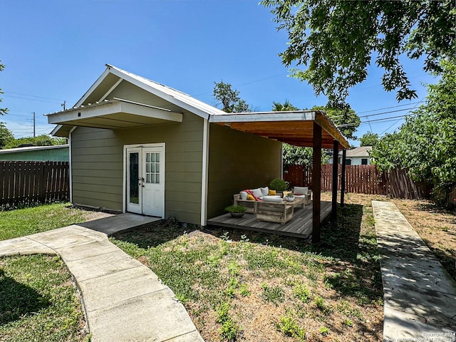 1735 W Hermine Blvd, San Antonio, TX 78201 - view of side of home featuring a deck