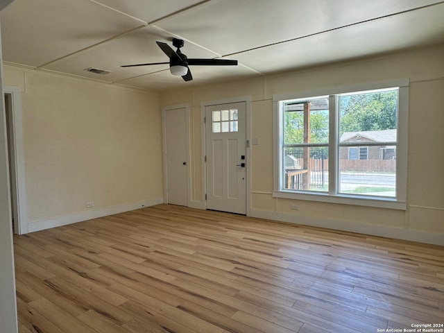 1735 W Hermine Blvd, San Antonio, TX 78201 - entryway featuring wood finished floors, baseboards, a ceiling fan, and crown molding