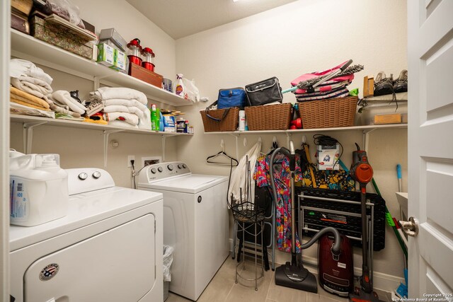 9334 Sundrop, San Antonio, TX 78254 - laundry area featuring washing machine and dryer