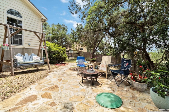 573 Mountain Oaks Dr, Canyon Lake, TX 78133 - view of patio featuring fence