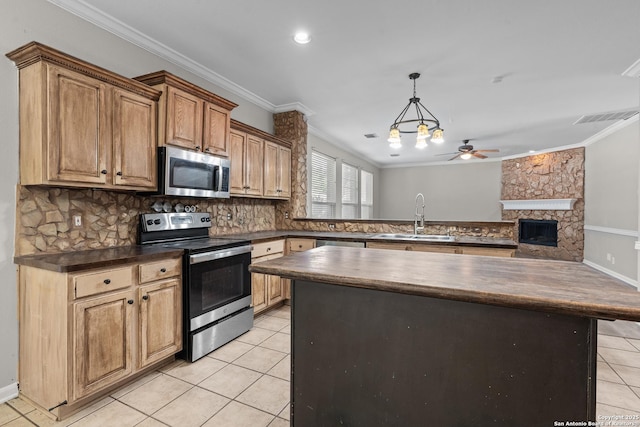 25233 Battle Lk, San Antonio, TX 78260 - kitchen featuring stainless steel appliances, a sink, light tile patterned floors, a ceiling fan, and backsplash