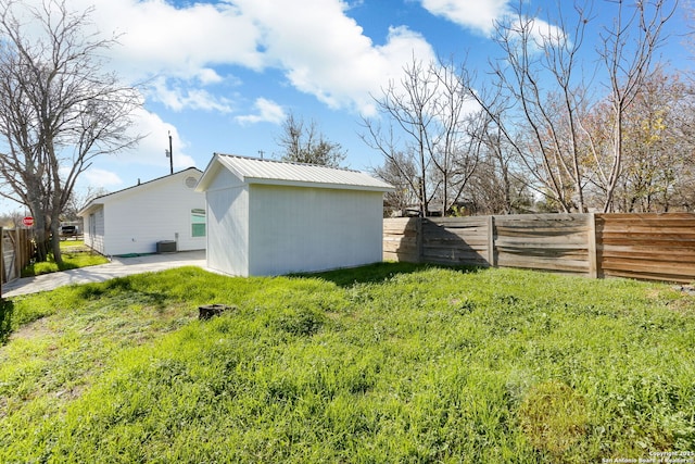 239 Surrey, San Antonio, TX 78225 - view of yard with an outdoor structure and a shed
