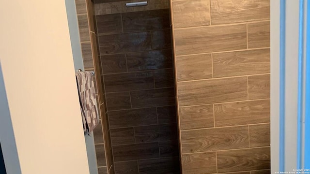 9703 Kashmir, San Antonio, TX 78251 - bathroom view of tiled shower