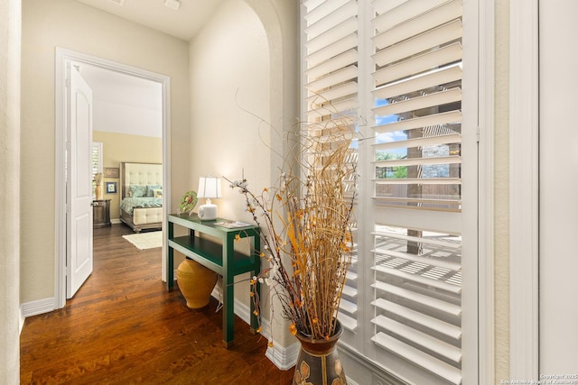 28914 Gracies Sky, San Antonio, TX 78260 - corridor featuring wood finished floors and arched walkways