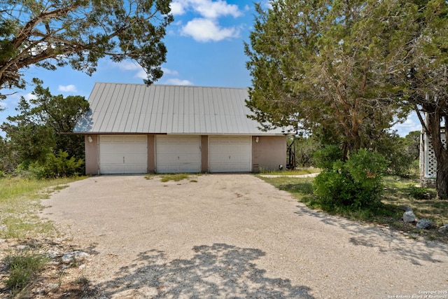 388 Oak, Pipe Creek, TX 78063 - view of detached garage