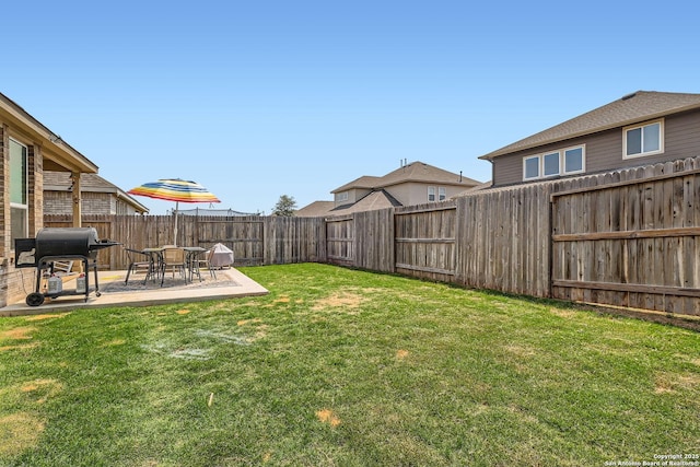 2215 Zachry, New Braunfels, TX 78132 - view of yard with a patio