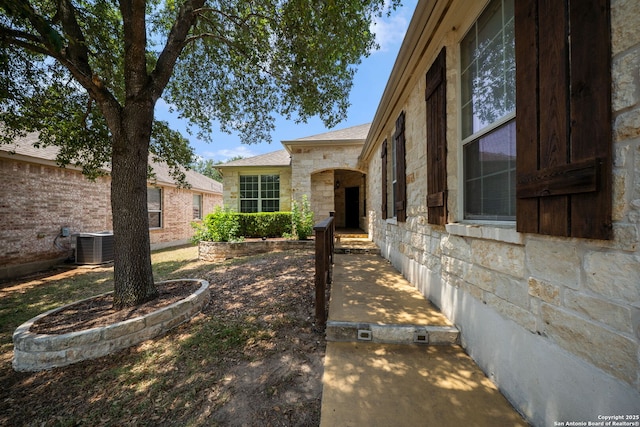 12518 Cascade Hls, San Antonio, TX 78253 - view of yard with central AC