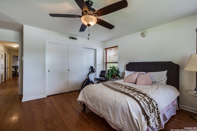 119 Janis Rae, San Antonio, TX 78201 - bedroom with wood finished floors, a closet, ceiling fan, and baseboards