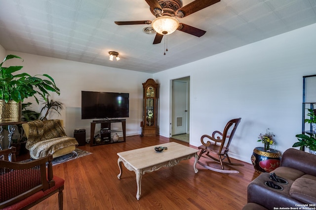 119 Janis Rae, San Antonio, TX 78201 - living area with a ceiling fan, wood finished floors, and baseboards