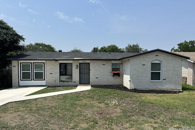 459 Maddux, San Antonio, TX 78227 - ranch-style home featuring brick siding and a front lawn