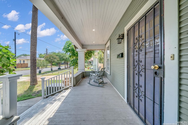 419 Wickes, San Antonio, TX 78210 - wooden deck with a porch