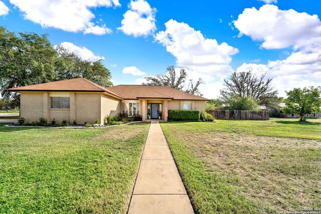 1314 Acorn, Hondo, TX 78861 - ranch-style house featuring brick siding