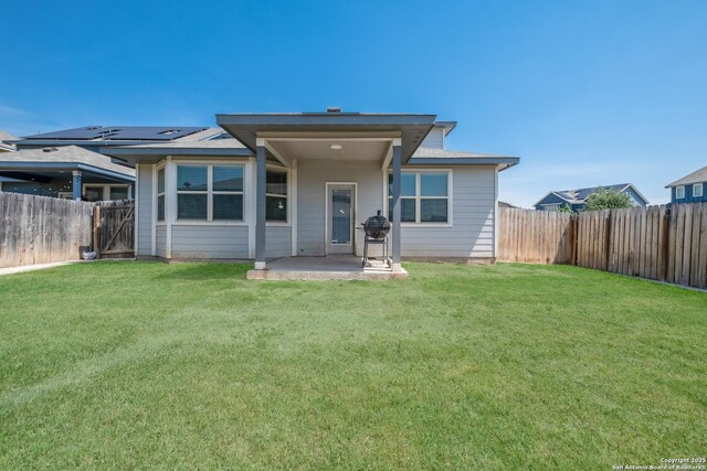 11510 Bakersfield Pass, San Antonio, TX 78245 - back of property with a patio area