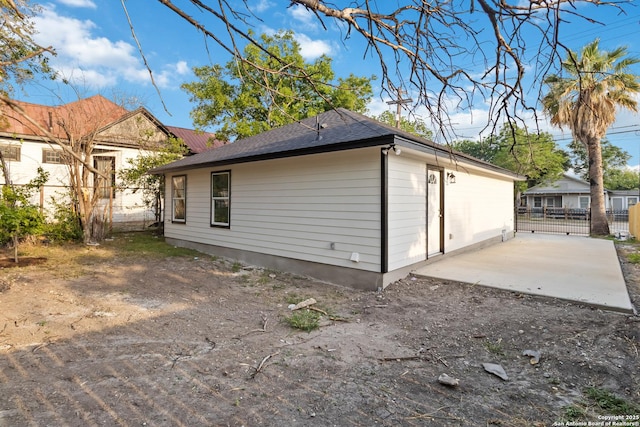 519 W Mitchell, San Antonio, TX 78204 - view of side of home featuring fence