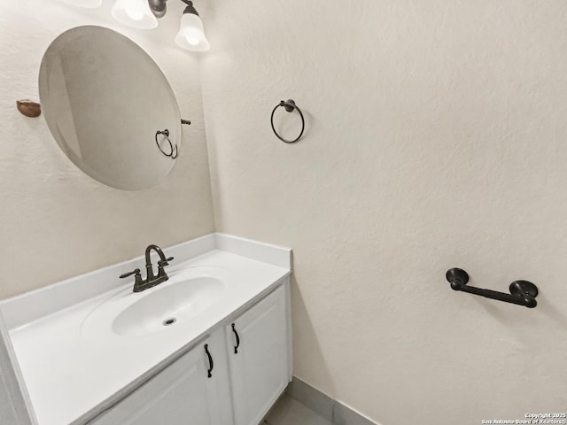 121 Lark Hl, Floresville, TX 78114 - bathroom featuring vanity
