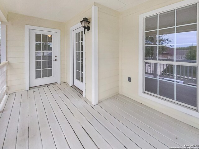 121 Lark Hl, Floresville, TX 78114 - view of wooden deck