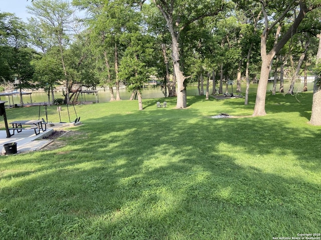 326 Riverview, Mcqueeney, TX 78123 - view of grassy yard