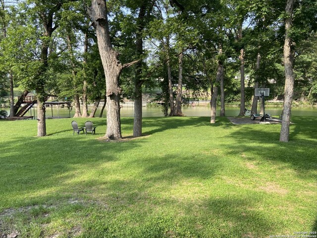 326 Riverview, Mcqueeney, TX 78123 - view of grassy yard