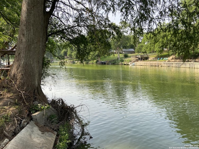 326 Riverview, Mcqueeney, TX 78123 - water view