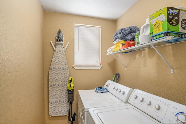 715 E Southcross, San Antonio, TX 78214 - laundry area with washing machine and clothes dryer