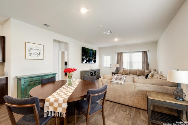 13915 Jasperoid, San Antonio, TX 78253 - dining room featuring light wood-style flooring and recessed lighting