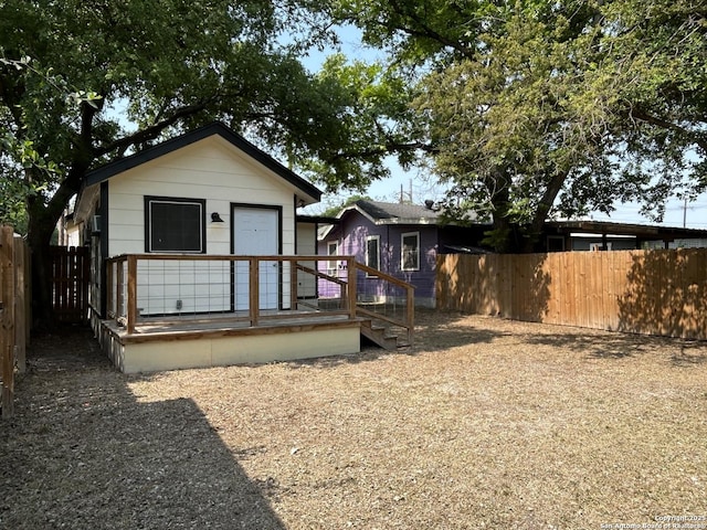 270 Oelkers, San Antonio, TX 78204 - back of property with fence