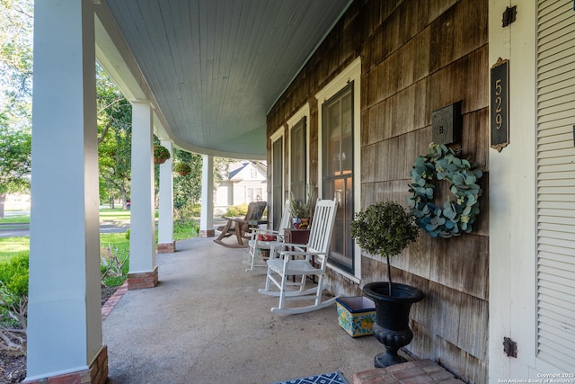 529 N High, Uvalde, TX 78801 - view of patio featuring covered porch