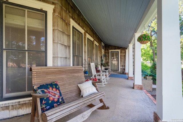 529 N High, Uvalde, TX 78801 - view of patio featuring covered porch
