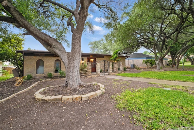 4006 Glenrock, San Antonio, TX 78240 - view of front of house featuring brick siding and fence