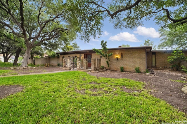 4006 Glenrock, San Antonio, TX 78240 - view of front facade with brick siding