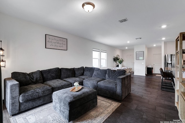 7910 Asp Pt, San Antonio, TX 78253 - living area with recessed lighting