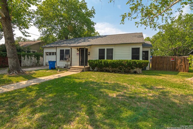 702 Baker, Seguin, TX 78155
