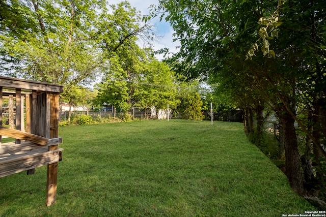 114 Oxford, San Antonio, TX 78213 - view of yard